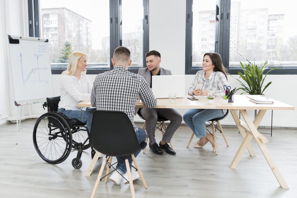 Healthvillage_'s tweet photo. Patients and customers are equal members of the development team of the Rehabilitation Hub –and the key to success. 

#digitalHealth #customers #patients #healthcare
#rehabilitation @Terveyskyla_fi

https://t.co/ETcvqrcp9h https://t.co/YerDEHq09h