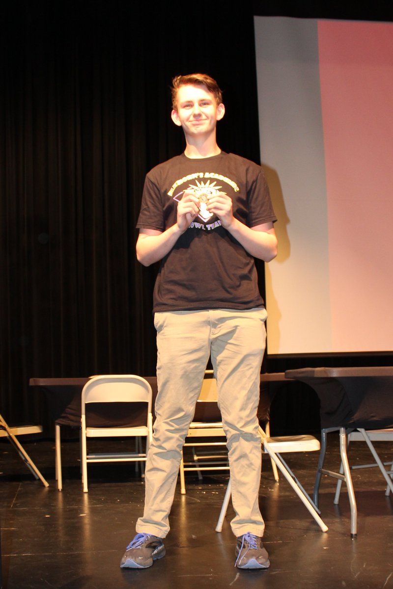 richjaeahsart's tweet image. Congratulations Logan Weitzel on being the 2023 Southern Lakes Academic Bowl Conference Champion in Algebra 2!  #eahsgo #goelks