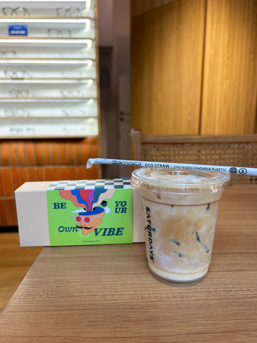 milyartiharahap's tweet photo. Beli kacamata gretong kopi, hanya di @saturdays_com 🙌🏼

Cus guys beli tipe vibe, cuma 300rban aja 🥺 https://t.co/nWYrOrt1lg