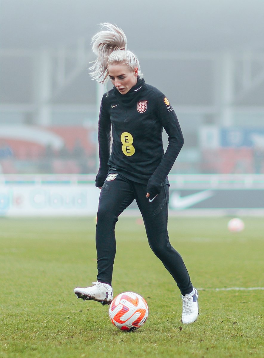 ManCity's tweet photo. Time for international duty! 🏴󠁧󠁢󠁥󠁮󠁧󠁿 https://t.co/6qVVg8EWG2