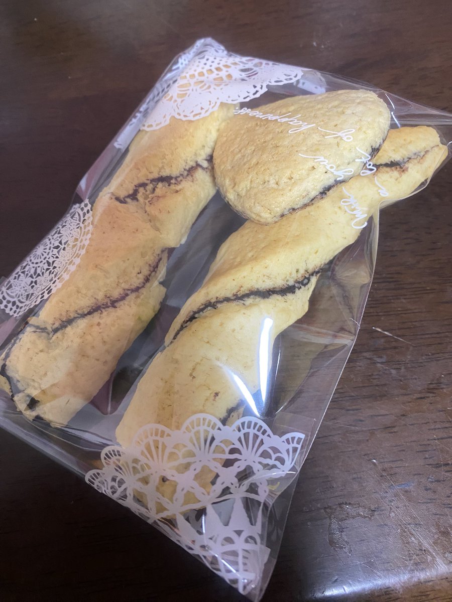 ryuji1998924's tweet photo. 嫁からバレンタインチョコ頂きました^^

美味しくいただきます！！ https://t.co/hqnN0smR3w