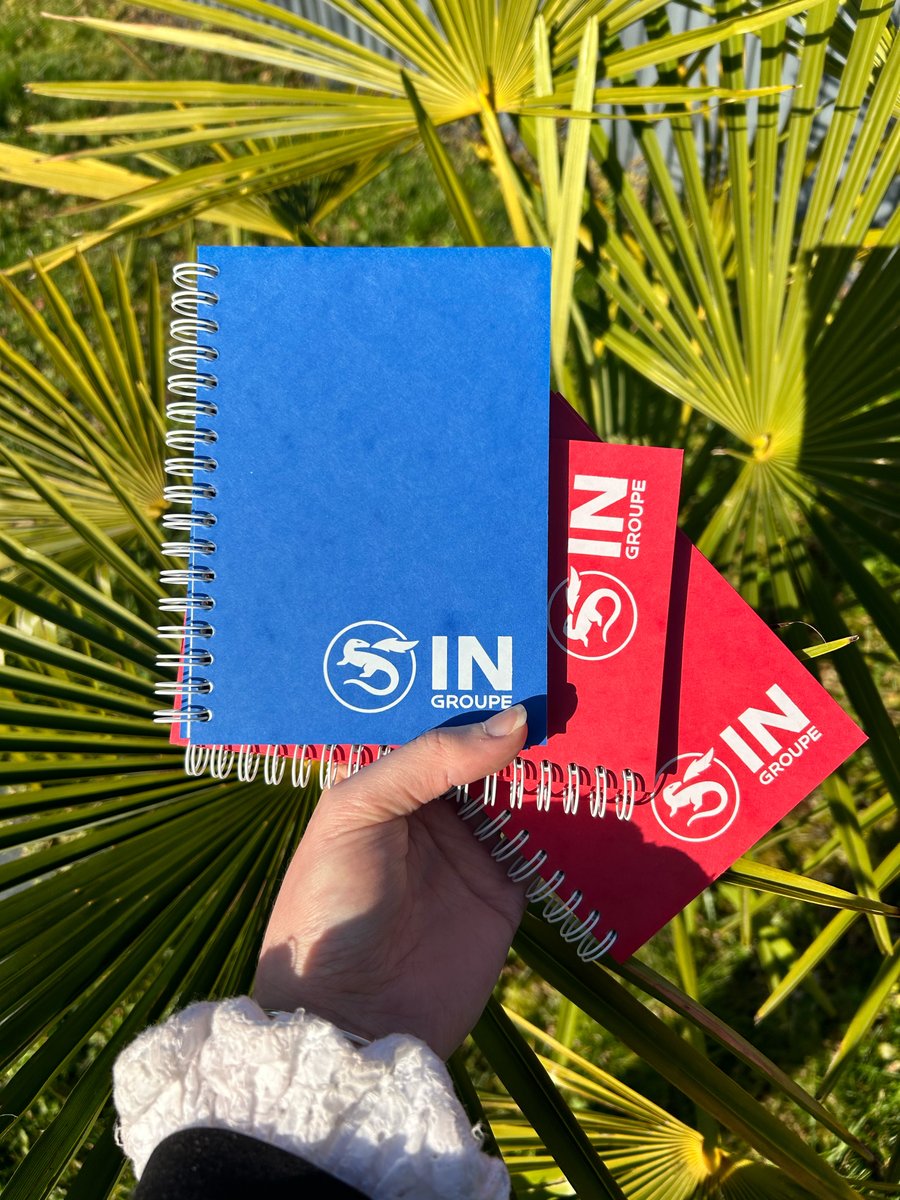 Personnalisation sur ces jolis #carnets Augustin made in #France pour <a href="/IN_Groupe/">IN Groupe (ex-Groupe Imprimerie Nationale)</a> 🖨🇫🇷
Un #objet #publicitaire indispensable, #efficace et #idéal pour #communiquer et pour #accompagner toutes vos #réunions 🚀✍🏻
En savoir plus : 👉🏻 vertlapub.fr/produit/carnet…