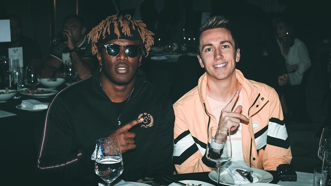 Sidemen's tweet photo. Happy Valentine’s day to this power couple ❤️ https://t.co/ygCjr1fOTQ