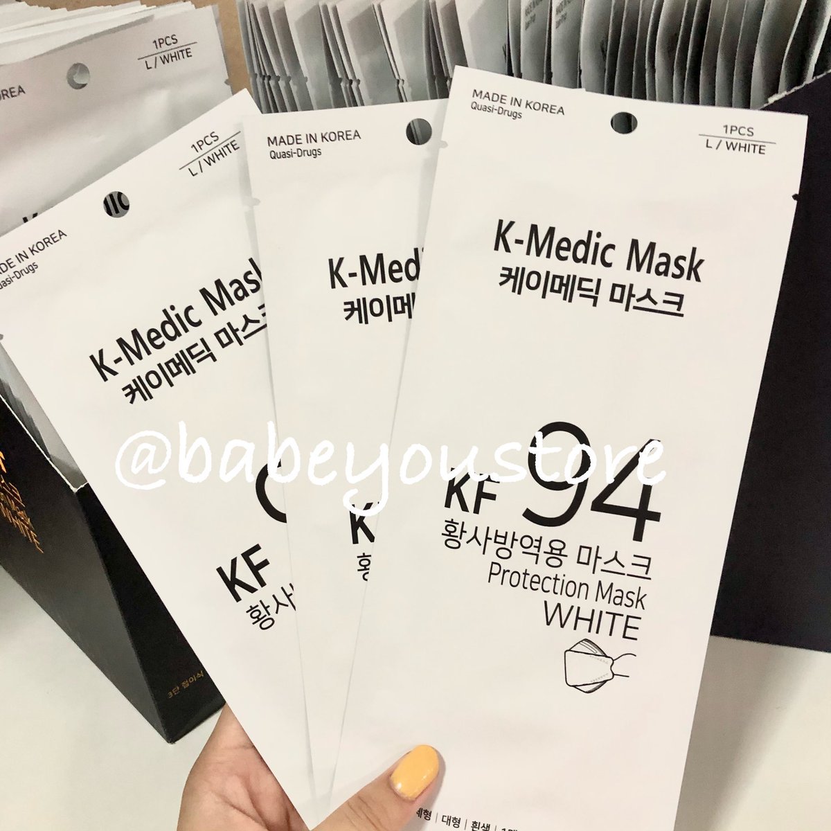 babeyoustore's tweet photo. ✨ แมส KF94 แมสเกาหลี medic Mask k-medic หน้ากากอนามัยพร้อมส่ง 🎂🤍

ราคา — 10 บาท/ 1 ชิ้น ⭐️
💧 เหมา 450บาท/ 50ชิ้น ส่งฟรี 💧

🌷น้อยกว่า 50 ชิ้น ค่าส่ง 20฿ 💖⚡️
 
#พร้อมส่ง #หน้ากากอนามัย #หน้ากากKF94 #หน้ากากอนามัยKF94 #แมส #แมสKF94 #แมสพร้อมส่ง #หน้ากากอนามัยพร้อมส่ง https://t.co/u63Z7q6Gws