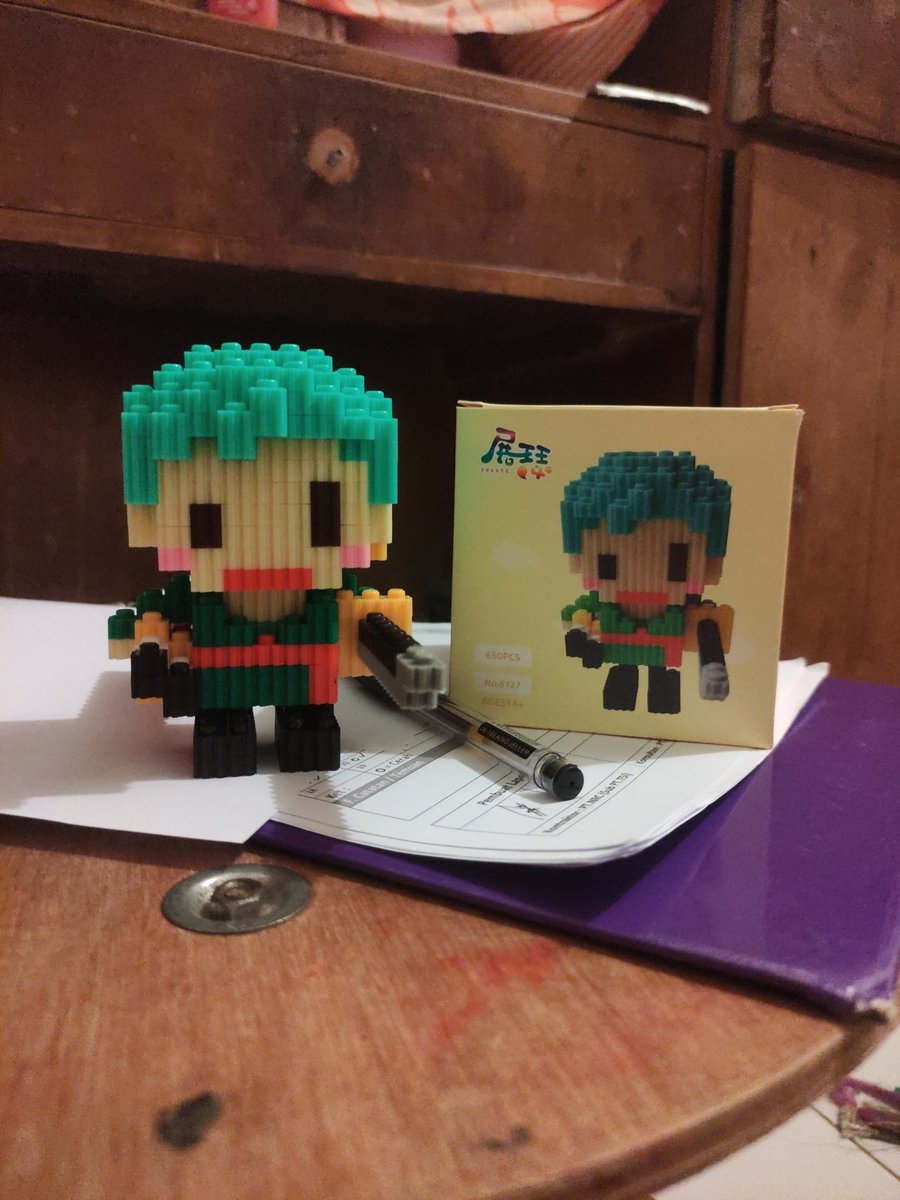 trimayangkomal1's tweet image. 14 februari 2023 "Roronoa zoro" Lu susah ya buatnya sampe tangan gw luka... (01) 
#ONEPIECE #RoronoaZoro #miniblock