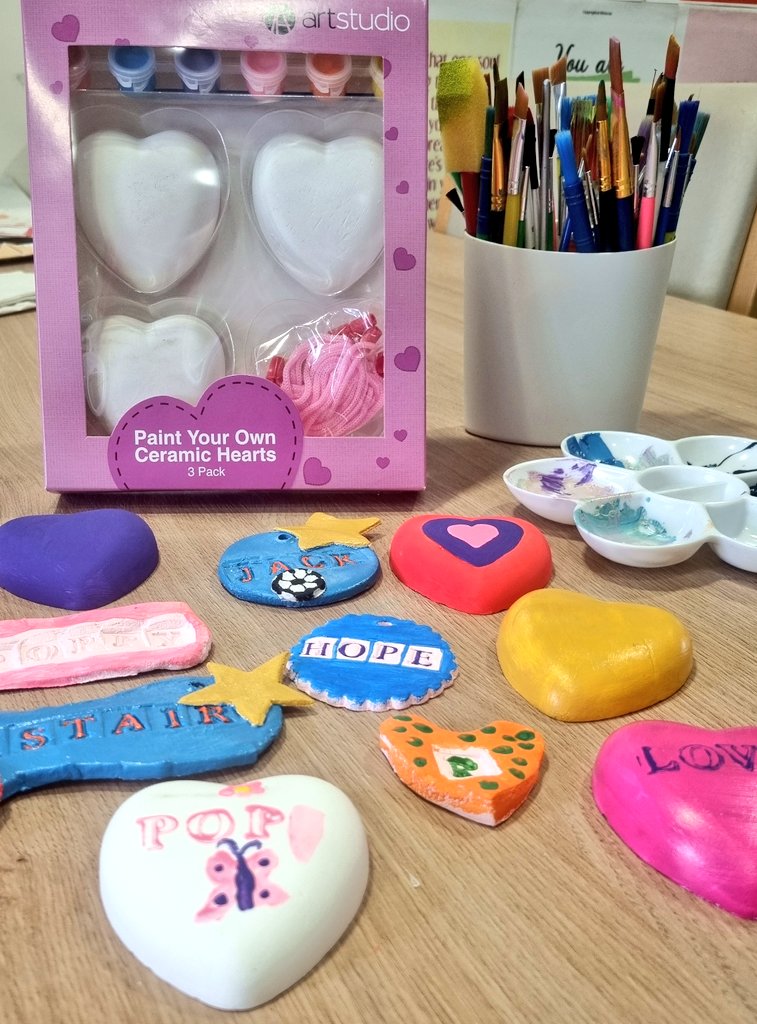 HeatherWardLPT's tweet photo. ❤️Happy Valentines Day from everyone on Heather Ward ❤️ Thank you to @Raising_Health_ for the funds to facilitate meaningful activities for our wonderful patients @BradgateUnit @LPT_Activities @LPTChair https://t.co/XwEHLsCsvQ