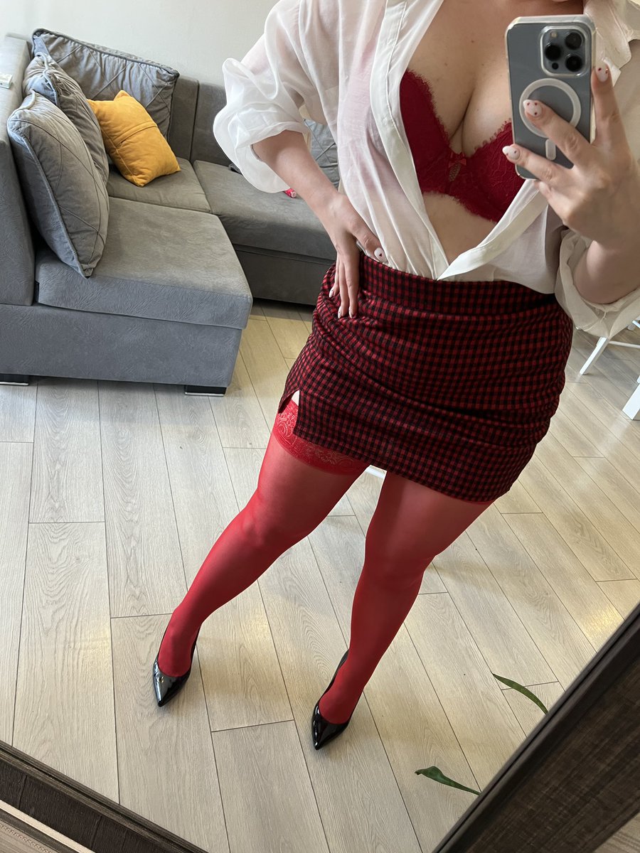 Carat on Twitter: "RT @alinarose_ph: Happy Valentine Day ️😘"