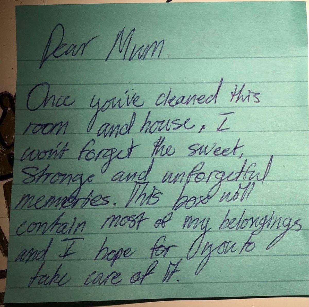 skznewsupdates's tweet photo. It’s been exactly 6 years since Felix flew to Korea alone to be a JYP trainee. This was the letter he gave his mom before he left. 

He’s come a long way in achieving his dreams and now he’s back home to perform in front of thousands of stays. You made it, Felix Lee. 💛 https://t.co/YINJVmt9BA