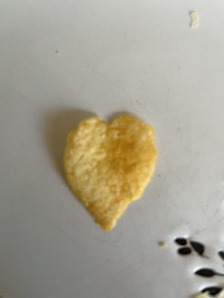 My daughter found a heart shaped crisp on Valentines Day! Gotta be in to win it ❤️<a href="/walkers_crisps/">Walkers Crisps</a>  #lovefromwalkers