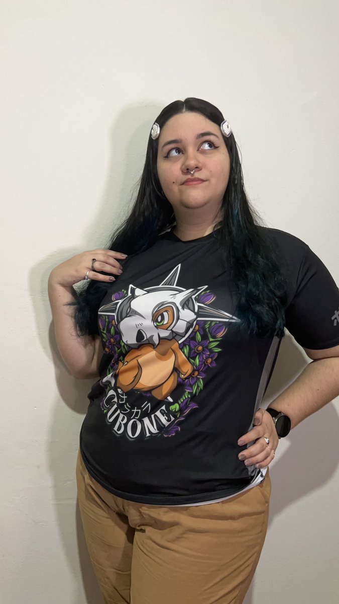 Anyazita_'s tweet photo. Dropei uma hollowear muito bonita, tá? ✨
A @C_Nostalgicas patrocinou a segunda edição da #CopaTV da @ClubTvOfc de @UniteBrazil e eles me mandaram essa camiseta maravilhosa de Cubone! 🥹
Fiquem ligados que logo chega o anúncio da próxima edição do torneio hein 👀
#publi https://t.co/dhaBFxbg5E