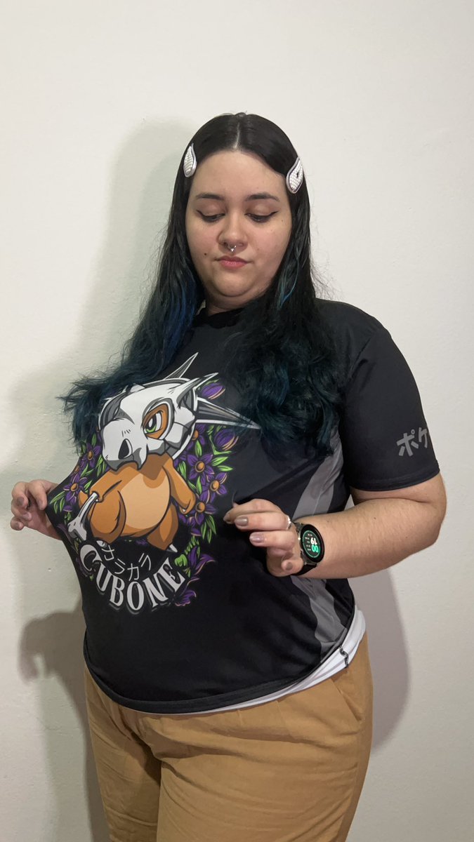 Anyazita_'s tweet photo. Dropei uma hollowear muito bonita, tá? ✨
A @C_Nostalgicas patrocinou a segunda edição da #CopaTV da @ClubTvOfc de @UniteBrazil e eles me mandaram essa camiseta maravilhosa de Cubone! 🥹
Fiquem ligados que logo chega o anúncio da próxima edição do torneio hein 👀
#publi https://t.co/dhaBFxbg5E