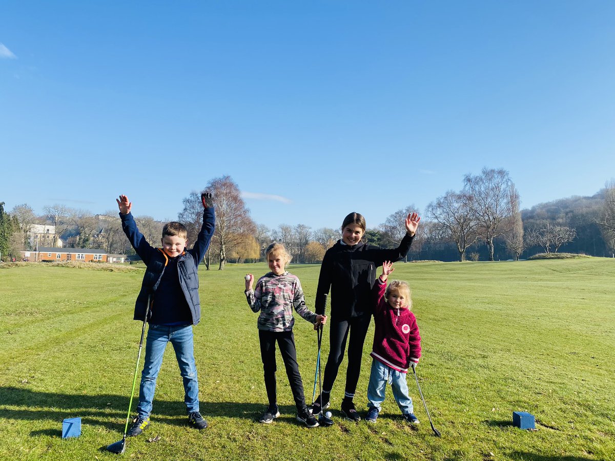 Hansonprogolf's tweet photo. Great fun getting them out for 5️⃣ holes on the #BlueCourse at Longley Park!
What a day for it! ☀️
Even Izzy had a go, but think she enjoyed the bunker raking more 🏖️ #CourseEtiquette https://t.co/y67KhLnOG8