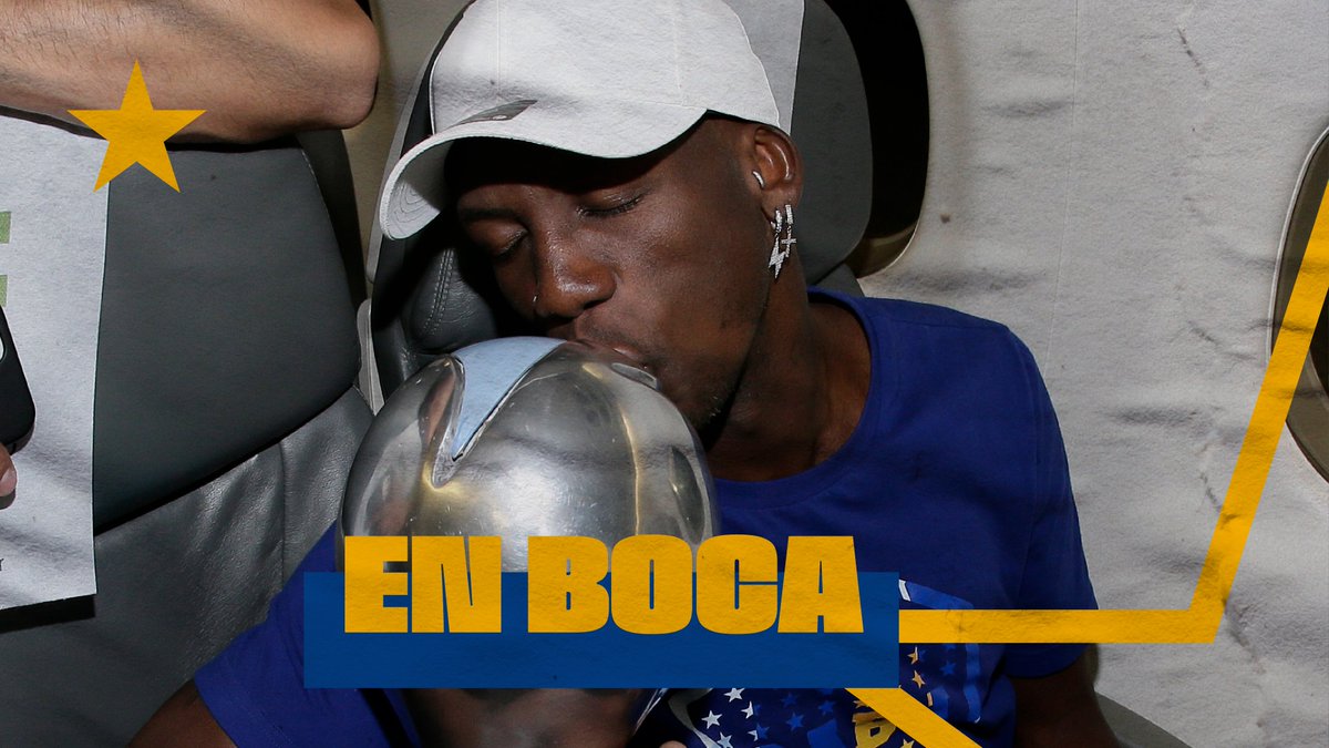 BocaJrsOficial's tweet photo. ¡Feliz día de los enamorados! 😘🏆

💙💛💙 https://t.co/thDjEUhgU4