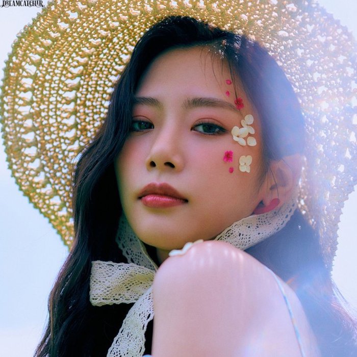 npomvtt's tweet photo. Ninguém me prova que a JiU do Dreamcatcher não é uma divindade visitando a terra, olha essa mulher meus amigos https://t.co/0LNqFCwB0Y