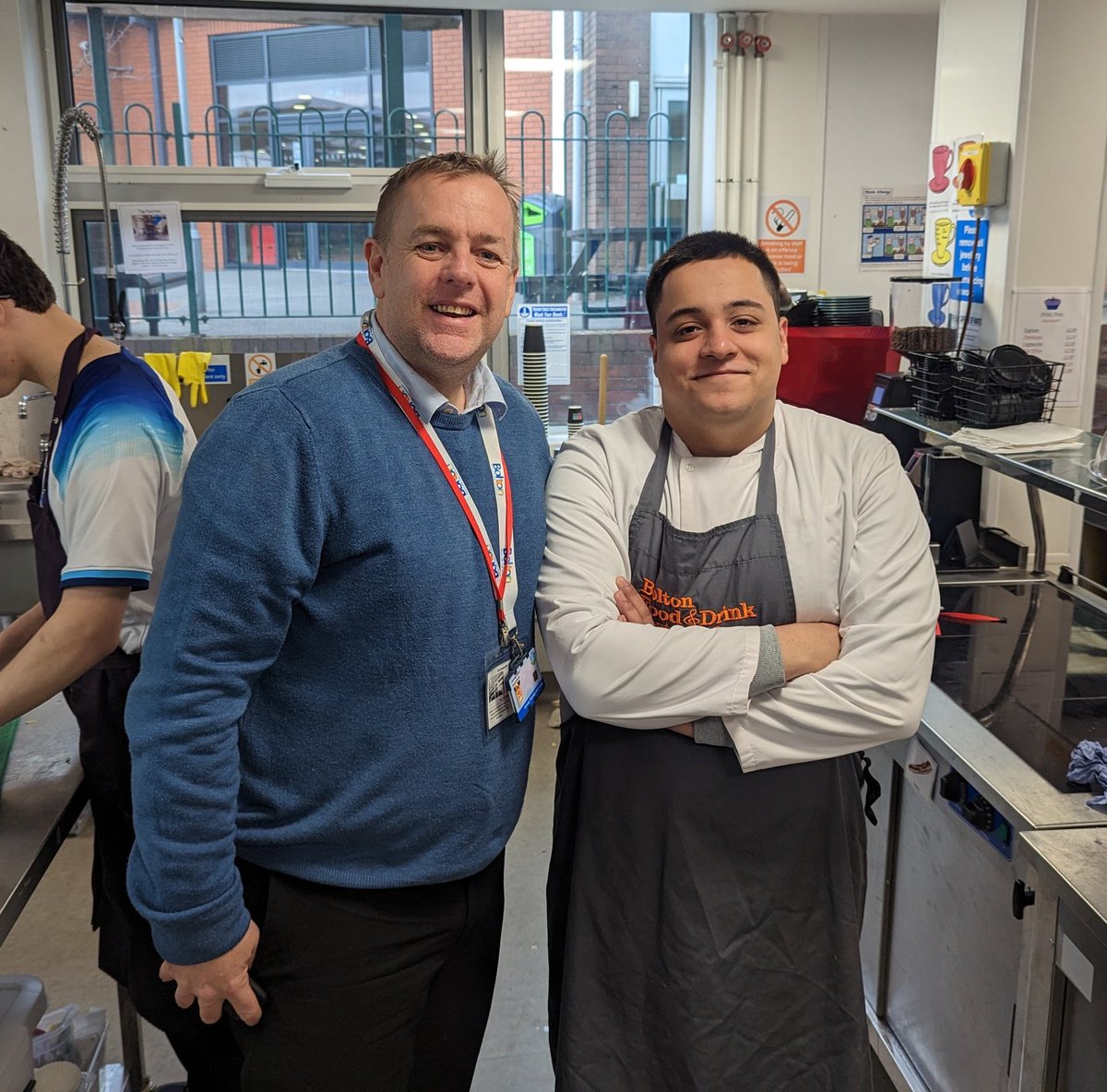 Mo made a perfect cappuccino for our guest @JMawrey <a href="/boltonnhsft/">Bolton NHS Foundation Trust</a>.