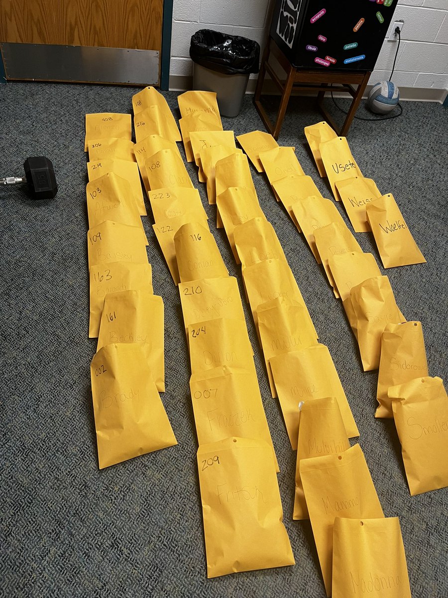 This month our relay for life committee ran a Candy gram fundraiser. 300+ candy grams from students were purchased for Valentine’s Day to send to their friends/teachers. Makes my heart happy 💜