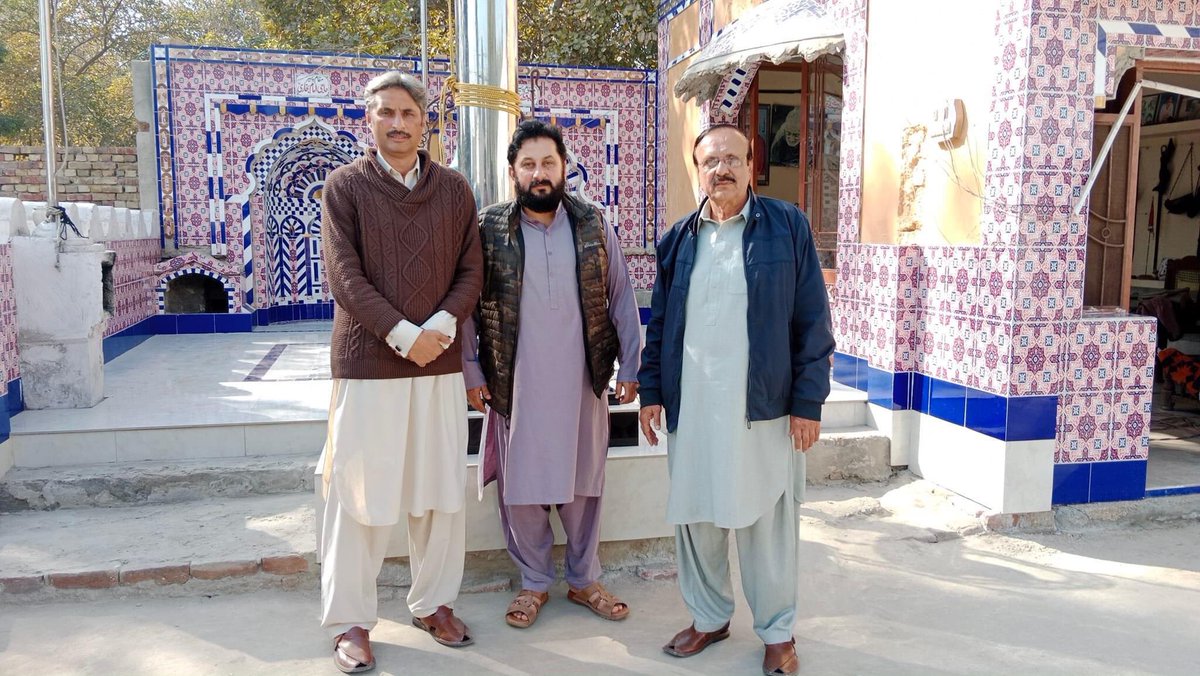 PaharpurPpp's tweet photo. کاٹھ گڑھ 
سید پیر نجف علی شاہ صاحب نے  (Na38) پر@ahmadkundi احمد کنڈی کی حمایت کا اعلان کیا اور بھر پور تعاون کی یقین دہانی کروائی انشاءاللّه کاٹھ گڑھ میں بھاری لیڈ سے کامیاب کروائیں گے- @fkkundi https://t.co/QSTglBaW0a