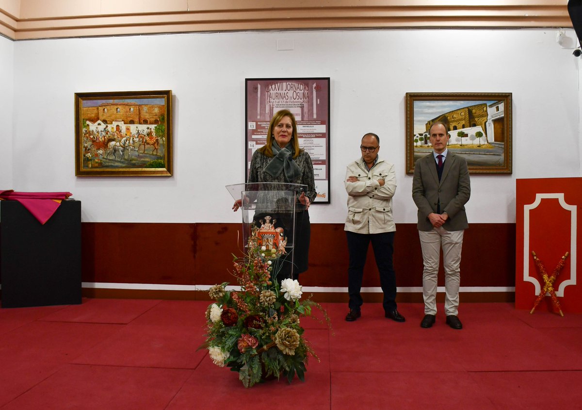 AytodeOsuna's tweet photo. 🎙️🐂 La alcaldesa de Osuna, Rosario Andújar inauguró, en su primer día de celebración, las XXXVII Jornadas Taurinas de Osuna.

👇 Más información en el siguiente enlace:
https://t.co/4QxnsX2uOU https://t.co/mwZGnlkqGQ