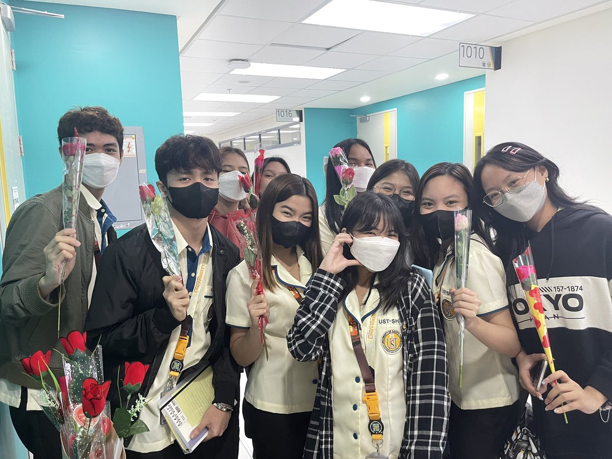 stemonsee's tweet photo. Roses are red, violets are blue. Sending you all the love and isang malaking “Thank you!”! Here are some of the moments earlier! Happy Valentine’s Day! 💘 #WithLoveSTEM11 https://t.co/psBW8EKMze