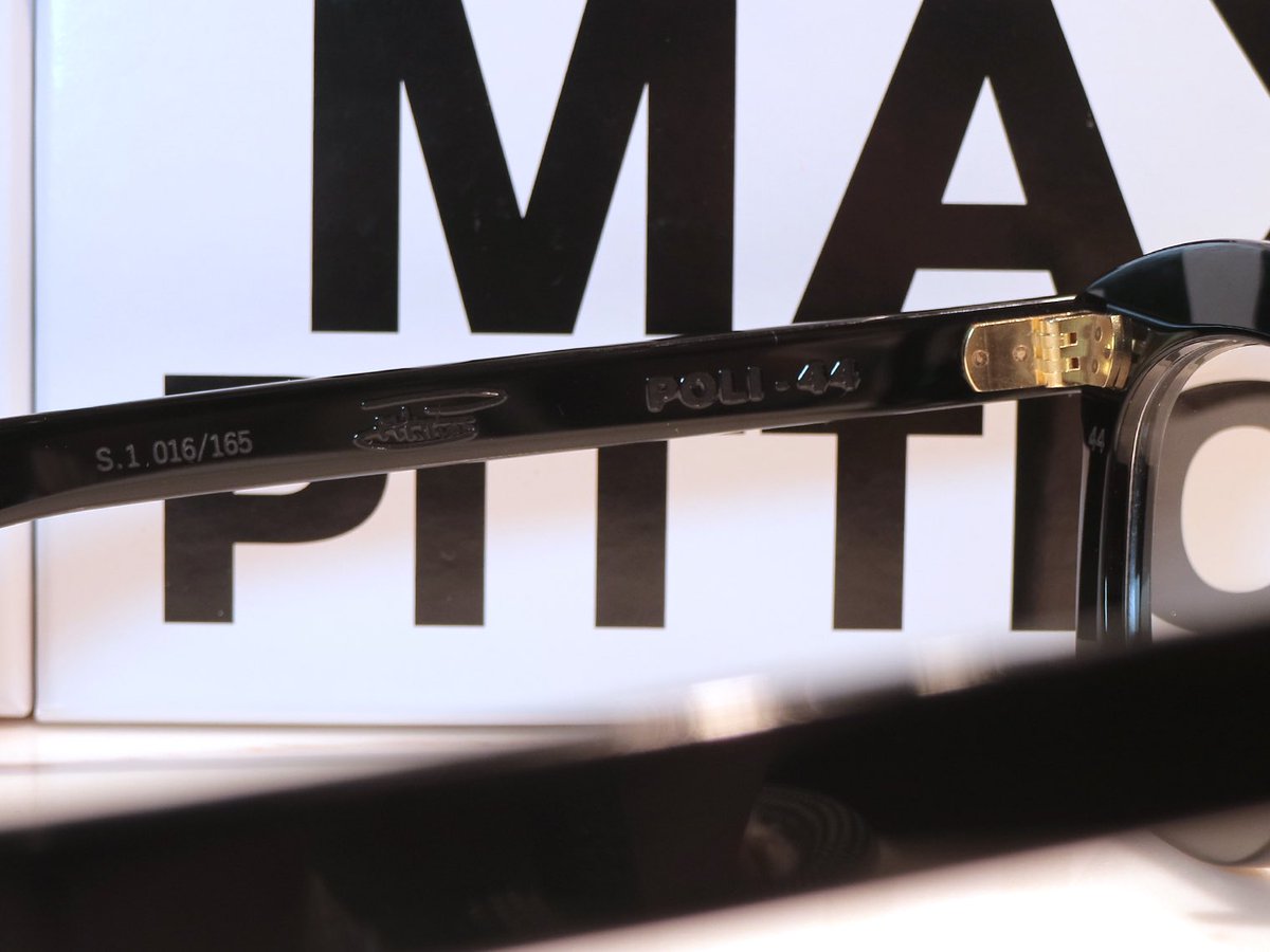 BEAUXYEUX_AZABU's tweet photo. 【話題の復活ブランド】
brand: MAX PITTION
(マックスピティオン)
mod: POLI
知る人ぞ知るフレンチクラシックのマスターピースブランドが復活デビュー。
時代を超越したジェンダーレスなフレームとして、復活した看板モデル。
42 , 44 , 46 の3サイズ展開。
#maxpittion
#ボズュー麻布 https://t.co/ocM9lHaHRG
