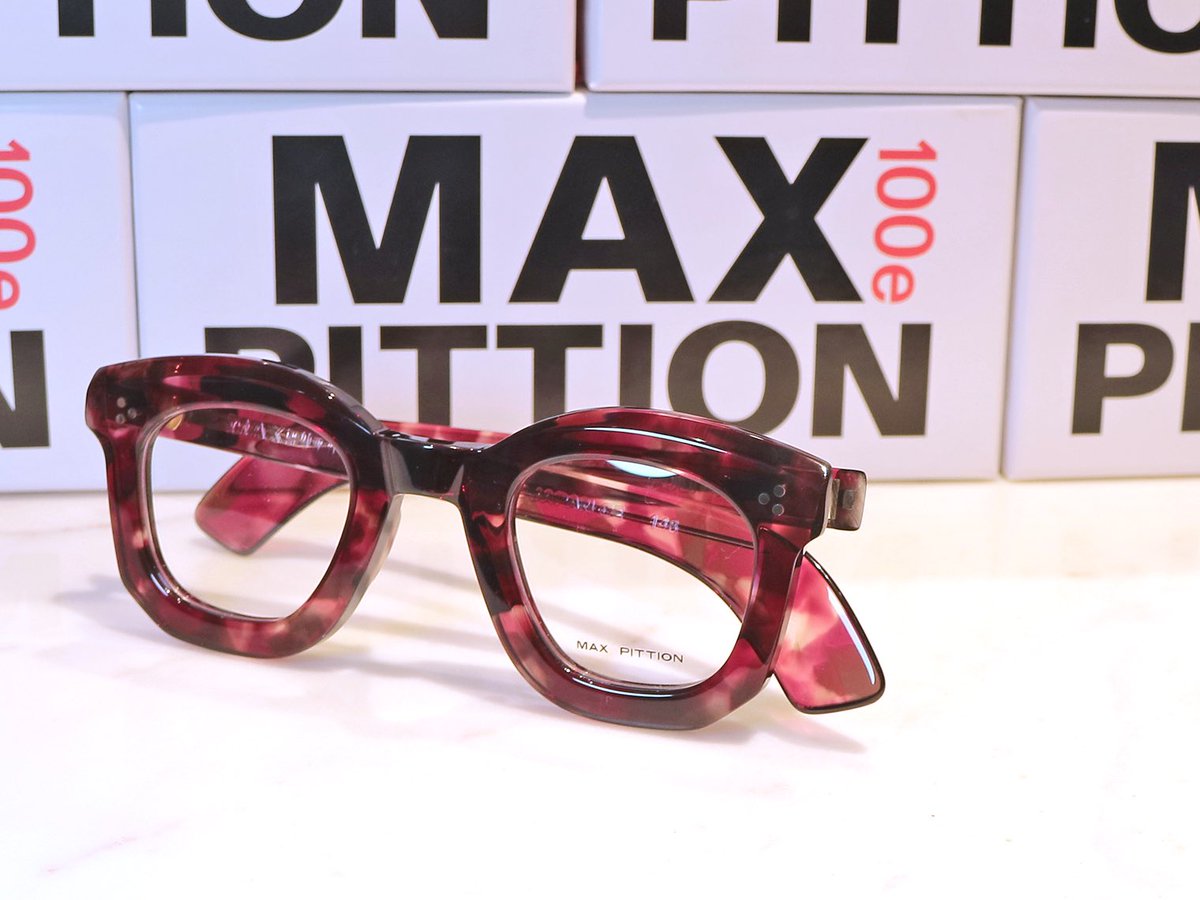BEAUXYEUX_AZABU's tweet photo. 【話題の復活ブランド】
brand: MAX PITTION
(マックスピティオン)
mod: POLI
知る人ぞ知るフレンチクラシックのマスターピースブランドが復活デビュー。
時代を超越したジェンダーレスなフレームとして、復活した看板モデル。
42 , 44 , 46 の3サイズ展開。
#maxpittion
#ボズュー麻布 https://t.co/ZXiWCjjSeB