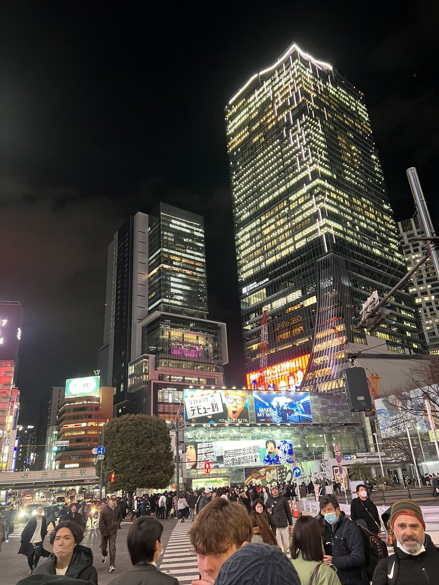 DEScreativearts's tweet photo. Shibuya Crossing is the world's busiest pedestrian crossing.

Tokyo-based architecture professor Shane Flynn has said Shibuya Crossing is "a great example of what Tokyo does best when it's not trying."

#GrowAtDESC 
#DESCreativearts 
#DESCtrips 
#DESCjapan https://t.co/hFvgSdnzlv
