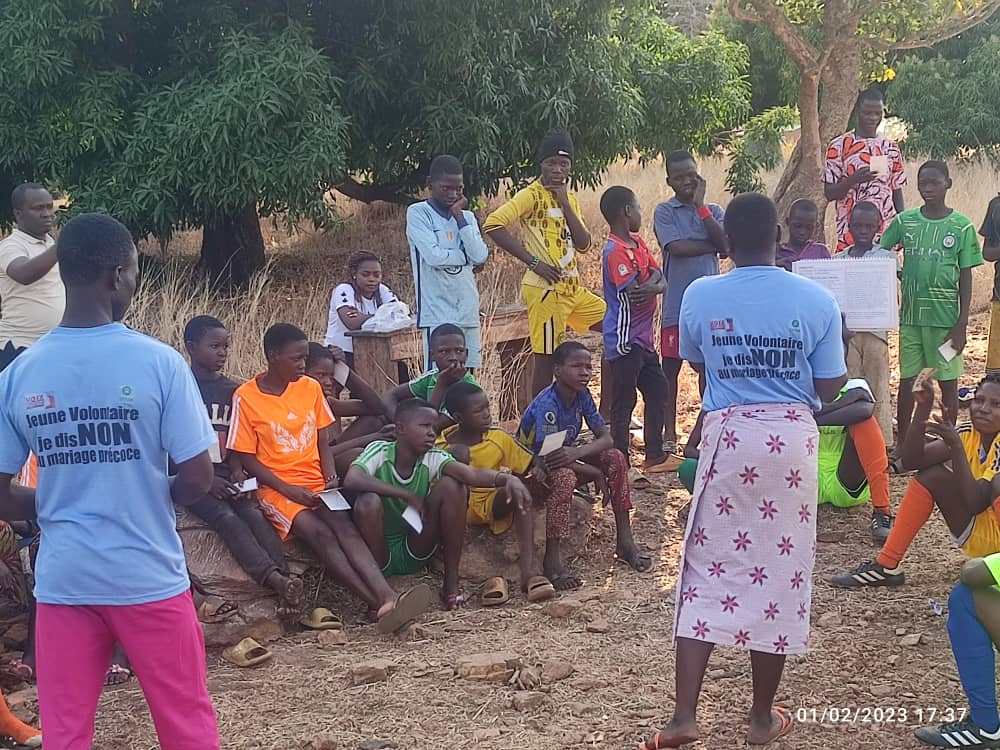 CEDIF_ONG's tweet photo. PROJET PEDF A BOUKOMBE
Koussoucoingou a accueilli le 1er février 2023 la finale de la compétition de football organisée par CEDIF-ONG à l’endroit des filles visant à sensibiliser le public au respect des droits des filles
#DevCanada
#VLF299
#OxfamAuBenin
#womenrights
#Wasexo https://t.co/BNeOH77Z4b