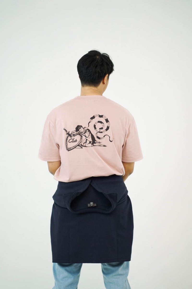 reality_club's tweet image. Reality Club: Lovestruck Collection is OUT NOW! 💘🆕

We got Broken White &amp;amp; Pink Salem Shirts 👕! We got Totebags 👜! We also got Collectible Enamel Pins too 🥰📍 Get yours while it's still available!!

Click on the link in our bio to pre-order NOW! 🔼