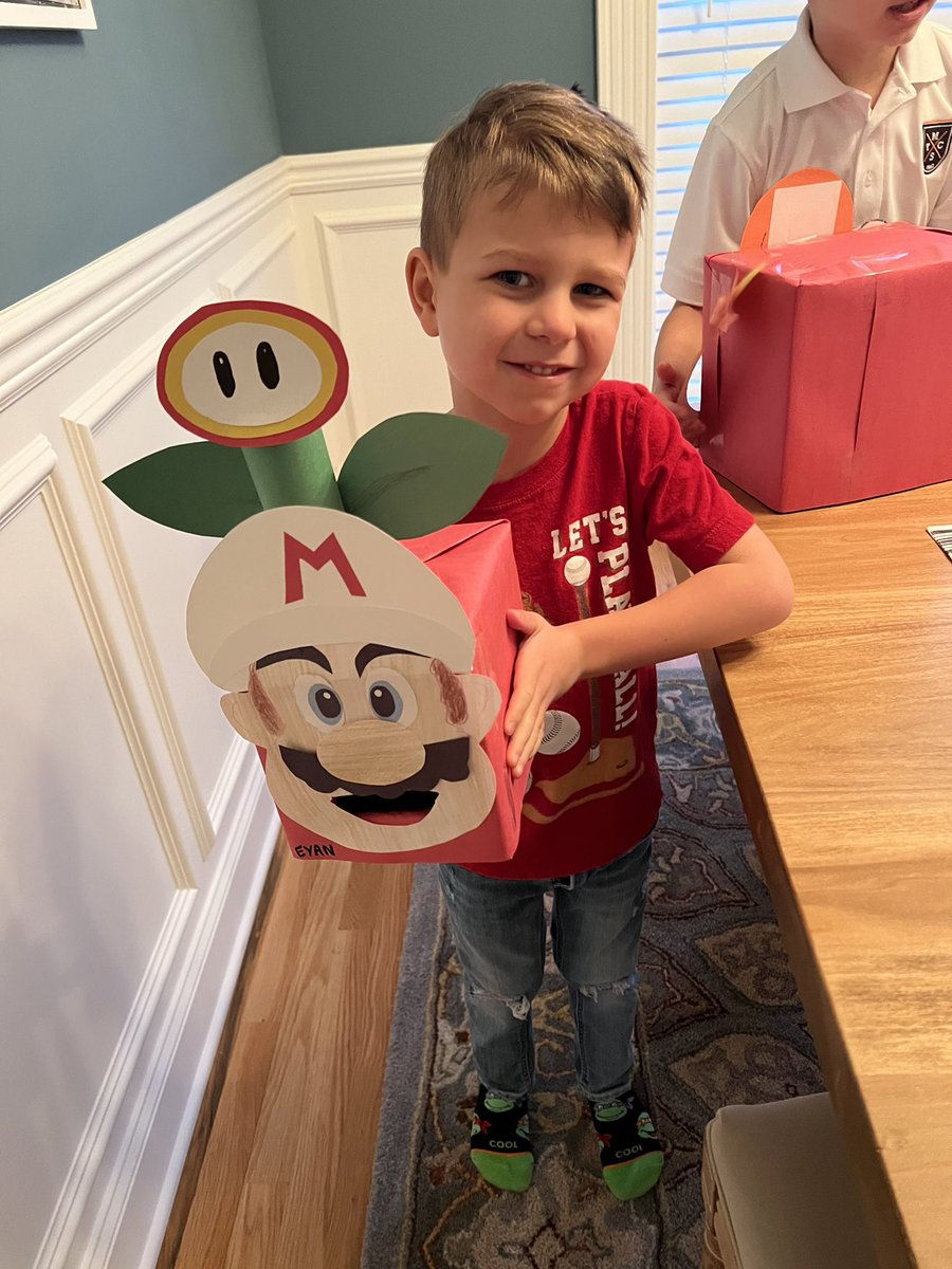 PerryFam_1's tweet photo. When your mom is super talented!!! Happy Valentine’s Day from the Perry boys!!! #PAC #PerryFam https://t.co/fxhyvDHjR4