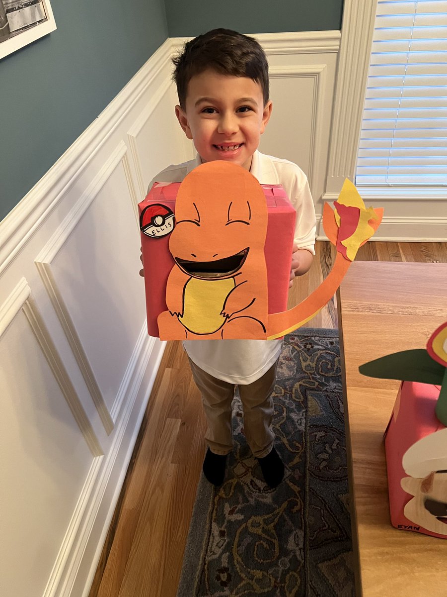 PerryFam_1's tweet photo. When your mom is super talented!!! Happy Valentine’s Day from the Perry boys!!! #PAC #PerryFam https://t.co/fxhyvDHjR4