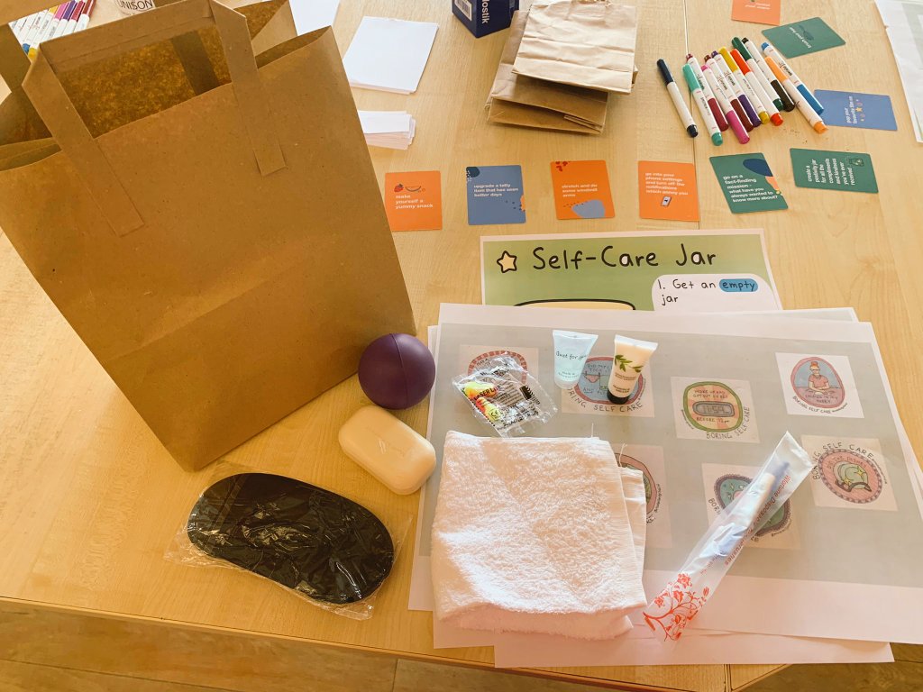 DeniseBarker_OT's tweet photo. #recoverythroughactivity Self-care group focussed on the importance of the small acts of self care and looking after ourselves. We decorated bags to take away and patients placed personal goals and quotes in them to refer to. @MOHOspark @makedaisychains 
@CSpft @MillView_OTteam https://t.co/SfAlBTqHen