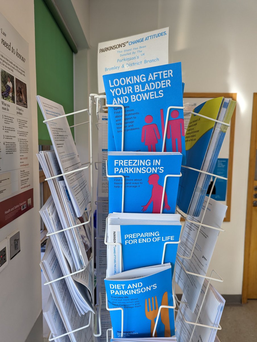 PJacksonClark's tweet photo. Visiting my local #NHS general hospital yesterday and marvelled at this well stocked and helpful @ParkinsonsUK Bromley Group information stand. All thanks to local #Volunteers 💙
#CommunityEngagement 🫂
#InformationSupport ☎️
#JoinIn
Helpline: 0808 800 0303 https://t.co/WcrcDK20rD