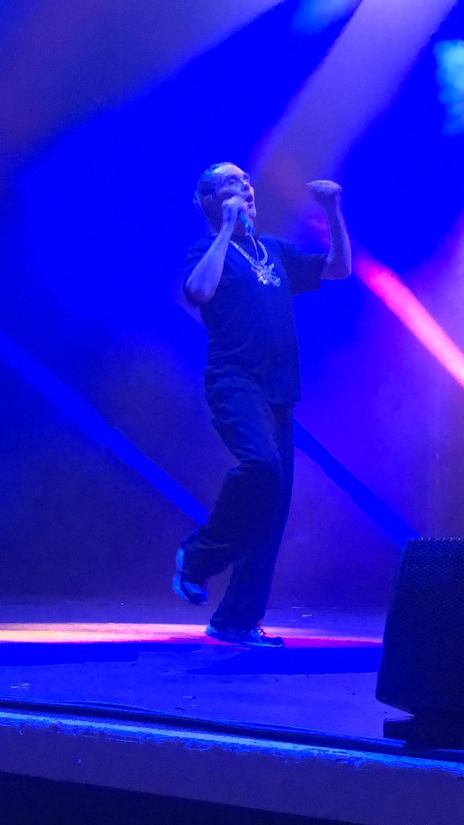 StoneRoses_ID's tweet photo. Idk if @ianbrown’s Stone Roses pict tweet means a thing.. but I’d appreciate anything 💕 

Even an ‘Ian’s karaoke party’ like I’ve had last October in Brixton to be extended into full band lipsync? Oyeah I’d go for it! https://t.co/pTQOJu9Lid