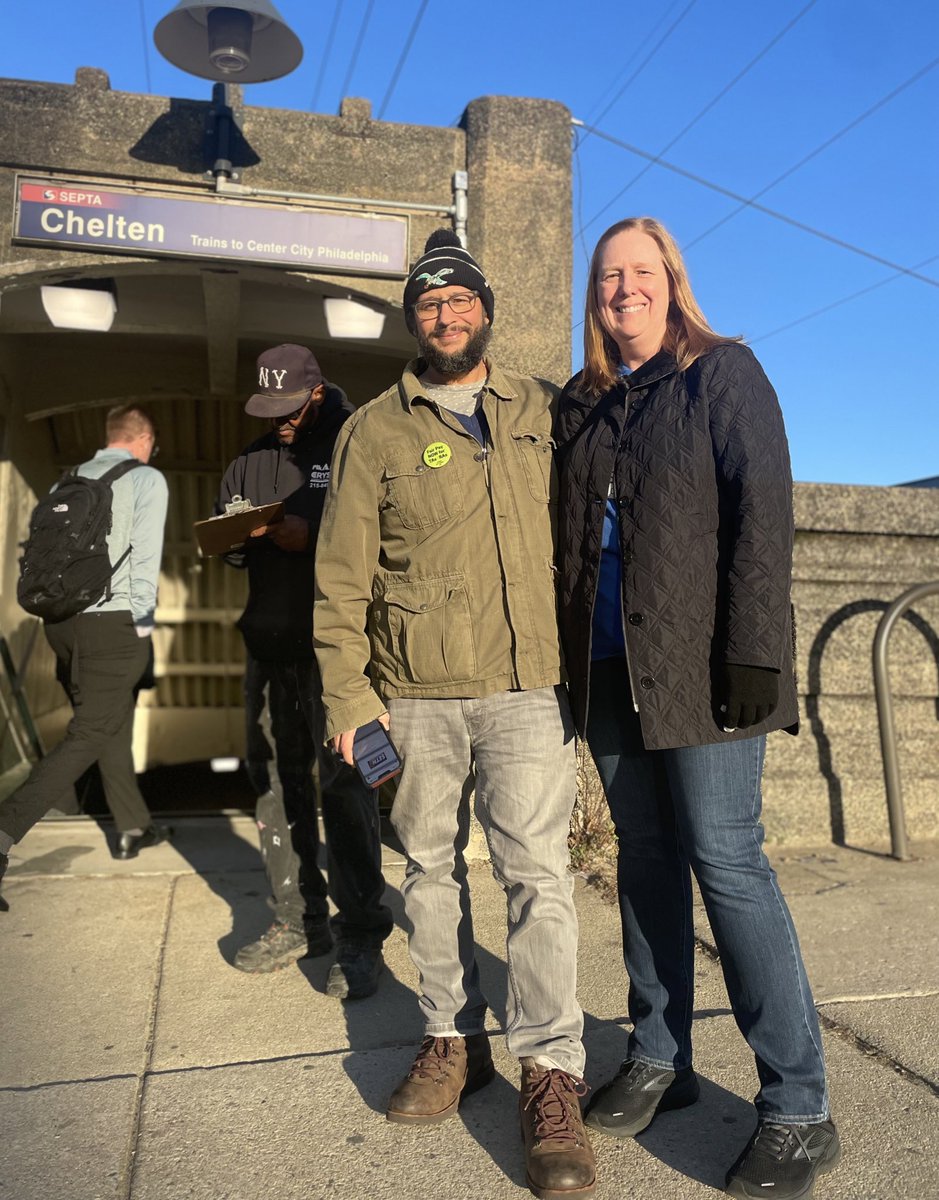 Seth4ThePeople's tweet photo. Hitting the ground running on Day 1 of petition season!! #BuildingCommunityPower https://t.co/t1BkVvrVuH