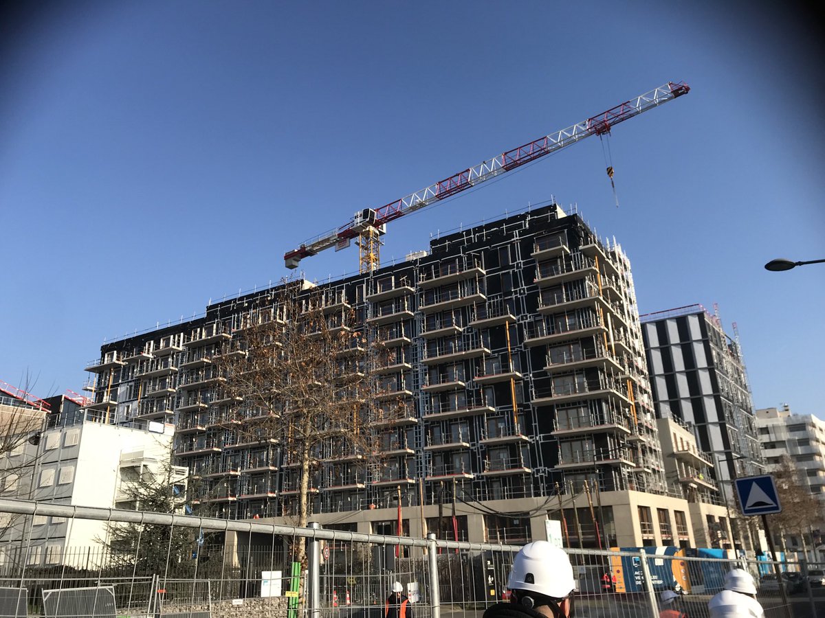 DIGES_fr's tweet photo. Les équipes de la #DIGES #DIJOP réunies ce matin au cœur du spectaculaire chantier du village des athlètes ⁦@Paris2024⁩ 
⁦@SOLIDEO_JOP⁩ ⁦@Ferrand_N⁩ ⁦@AOC1978⁩ ⁦@Sports_gouv⁩ https://t.co/LYRxy2McVR