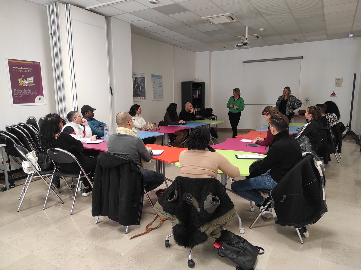 Aujourd'hui notre agence de Bellevue organise une session de recrutement de travailleurs sociaux avec La Sauvegarde 42 <a href="/Sauvegarde42/">Sauvegarde 42</a> #OnEstLaPourVous @poleemploi_ara