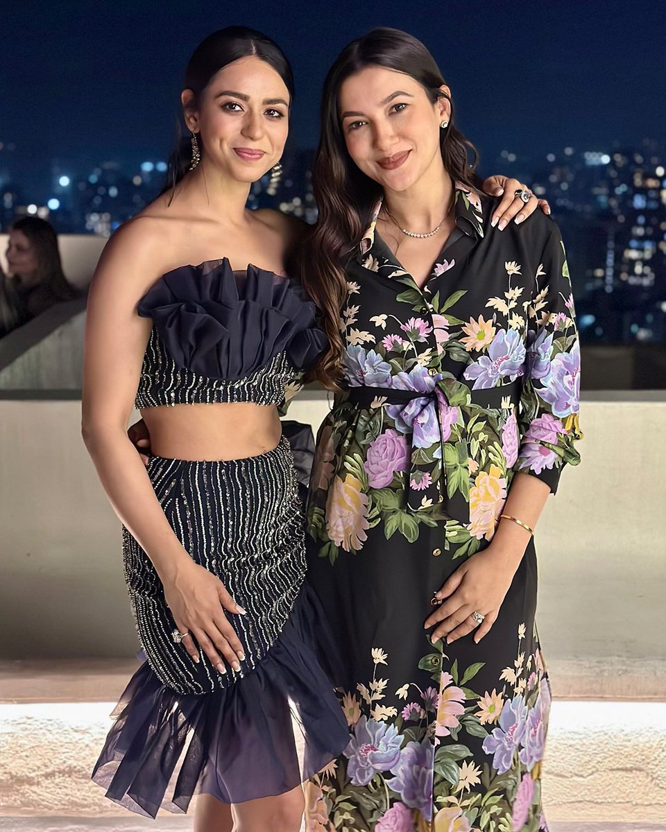 soundarya_20's tweet photo. Thank you for all the support when I was in the #BiggBoss16 house. 
@GAUAHAR_KHAN♥️ You are a beautiful person inside out https://t.co/1ln0wgtvNZ
