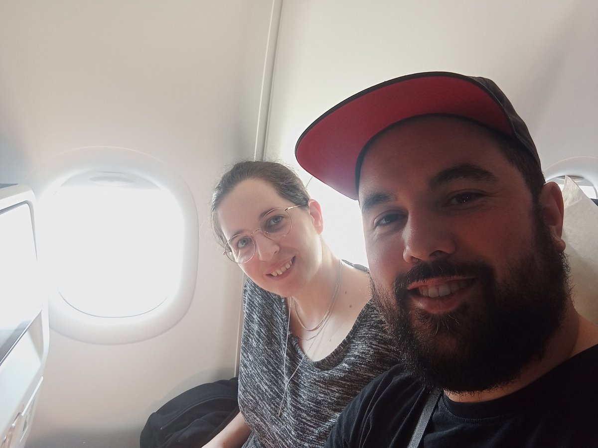 koulouff's tweet photo. Bonjour Twitter, tu as offert a quoi à ta moitié pour la St Valentin ?

Moi un voyage en Thaïlande 😎 https://t.co/aX6cRrHh4Y