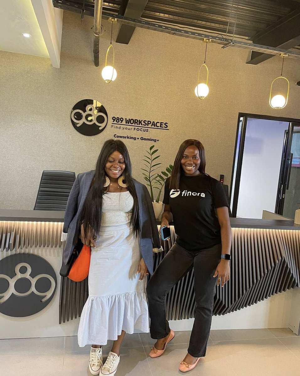 989workspaces's tweet photo. QOTD: Surround yourself with the dreamers and the doers, the believers and thinkers, most of all, surround yourself with those who see greatness within you even when you don’t see it yourself.  #growtogether 

Tight circle no squares.
.
#989workspaces 
#coworking 
#14february https://t.co/SDkxD48yWi