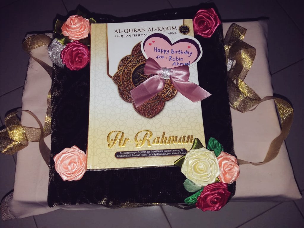 imrobinahmed's tweet photo. Nothing is beautiful Than a Pious Wife! &amp; money Isn't only the rizki, also a pious wife!-RoBiEn
The Best Birthday Gift Ever  i got is Holly Book Al Quran🤲🏻😍📖! So surprised. Masha Allah. 😇, Qenxu So sooo Much ❤️ you make my day🥰
#imrobinahmed #HAPPYBIRTHDAY https://t.co/8I5f63sjoV