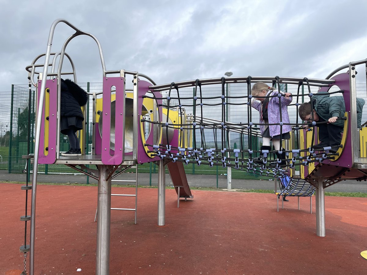 HolyDerry's tweet photo. More photos from the park @principalhfps https://t.co/hWtcNHQ9sa
