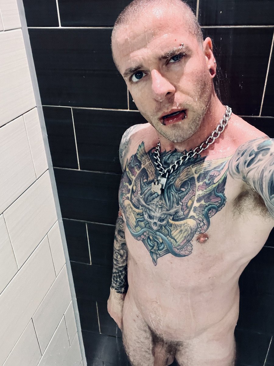 Damien Lucifer Black On Twitter Anyone Joining Me In The Gym Showers