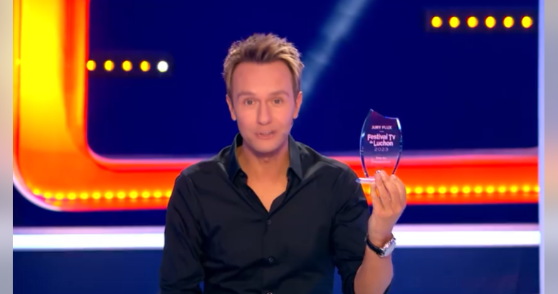 Karine4269's tweet photo. Bravo à @cyrilferaud pour son Prix du meilleur présentateur de l’année 2022 remporté au Festival de @FestivalLuchon 🥳
@slamlejeuoff #SlamFr3 #SLAMF3 #JEUXFTV #SLAM #GRANDSLAM #SlamTV #FestivalTVLuchon #PrixDuPrésentateur #Bravo #CyrilFéraud #France3 https://t.co/9vm3LIXeHD