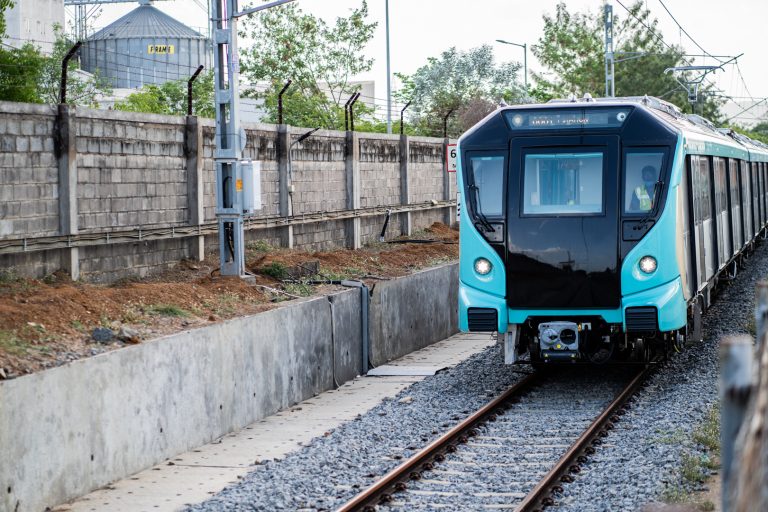 MetroRailNewsHQ's tweet photo. [Mumbai Metro Update]

MMRDA plans combined flyover and Metro line expansion to enhance transport in Mumbai
Read here: 
https://t.co/alrdpkimXr 

#ColaBandraSEEPZ #Metroline6 #metrorail #MMRDA #MumbaiMetro  #MetroRailNews https://t.co/HufXsaHFD9