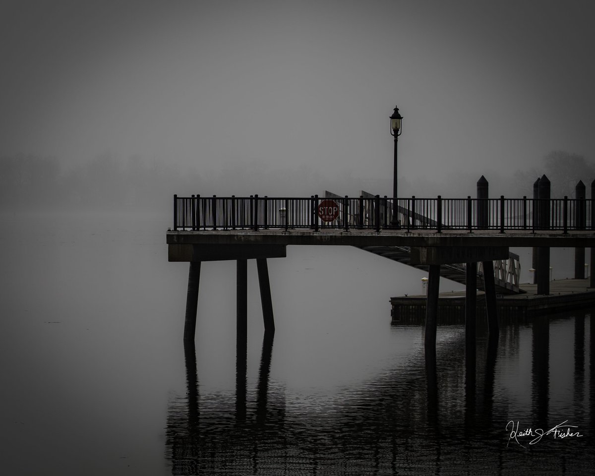 KeithJFisher's tweet photo. "Stuck In the Fog"
~~~~~~~~~~
#photography #photographer #landscapephotography #naturephotography #naturefirst #outdoors #neverstopexploring #ourplanet #inspirational #creativematters #stuckinthefog #fog #foggy #stop #lampost #confusion #lost #water #dock #toughtimes #moody https://t.co/1ua8HjlcHO