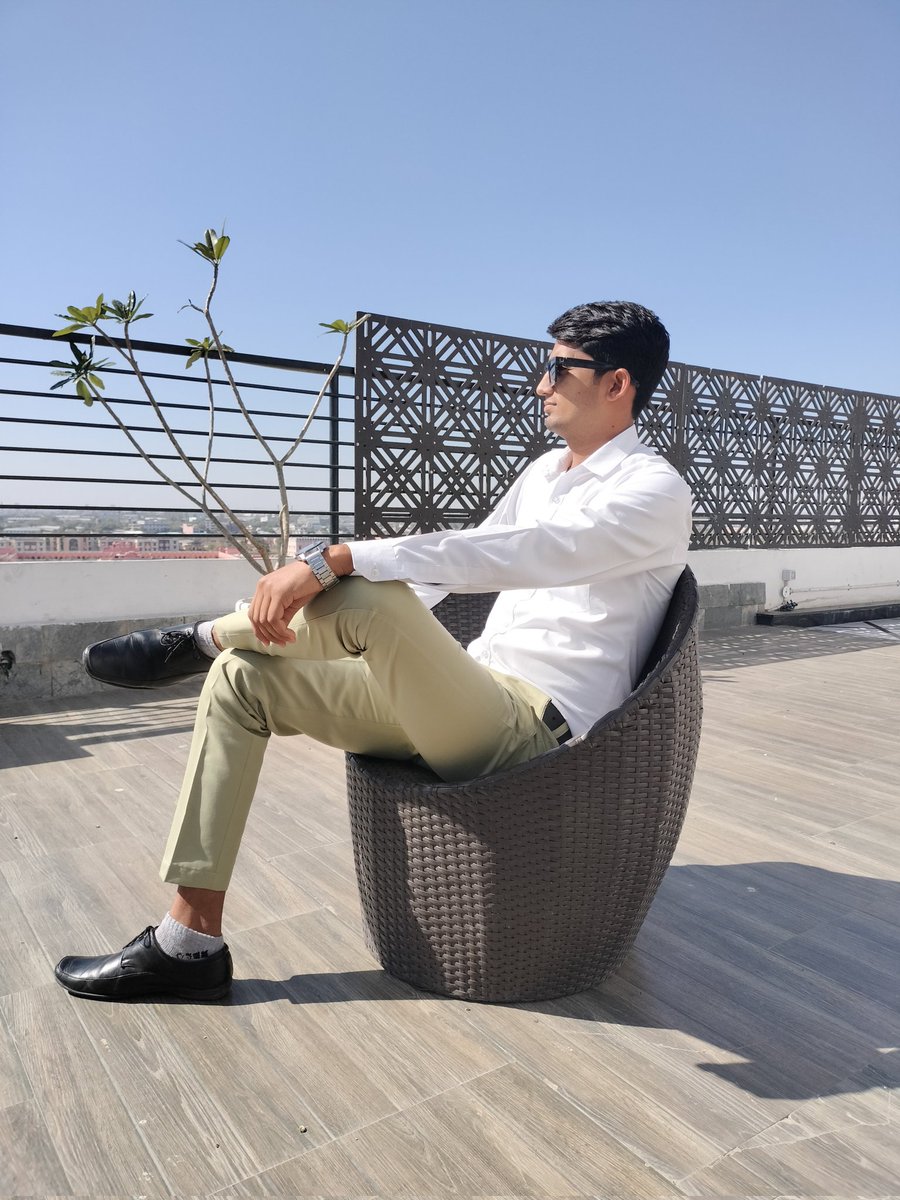 ShishRa46376905's tweet photo. काम करो ऐसा कि एक पहचान बन जाए,
हर कदम ऐसा चलो कि निशान बन जाए,
यहां जिंदगी तो हर कोई काट लेता है,
जिंदगी जियो इस कदर कि मिसाल बन जाए।
#photography #killerphoto #newpost #jaipur #pinkcity #newluck https://t.co/0VASaSAef7