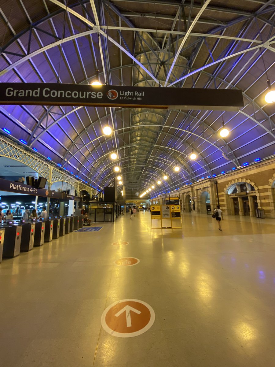 kanismile's tweet photo. #Australia
#Sydney
#Centralstation
#旅散歩

街を散歩して、その街の空気感を感じるのが好き。
オーストラリア住みたいと思う人の理由が分かった気がしました🇦🇺 https://t.co/o8Ri4IkV39