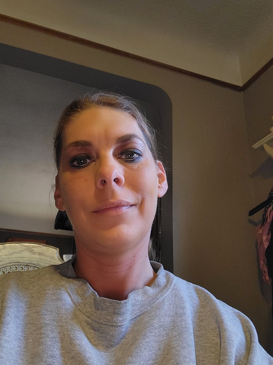 Luv_Bug_79's tweet photo. Working from home..love getting to be lazy https://t.co/VSaeRvcHAJ