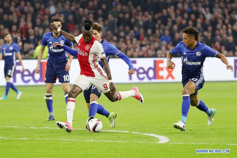 niclin22's tweet photo. Fucking hell days like this makes me really miss seeing Schalke in europe 
#Schalke #ChampionsLeague #EuropaLeague #S04 https://t.co/U1CpZzc7zy