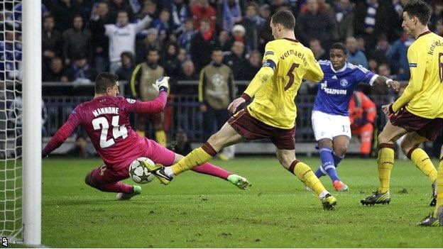 niclin22's tweet photo. Fucking hell days like this makes me really miss seeing Schalke in europe 
#Schalke #ChampionsLeague #EuropaLeague #S04 https://t.co/U1CpZzc7zy